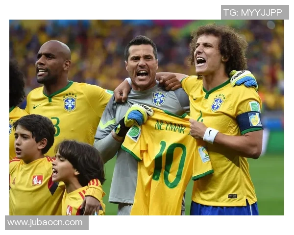 足球明星出场时的经典动作瞬间解析与精彩回顾